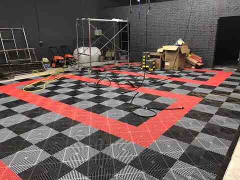 汽车美容店休息区装修洗车房地格栅塑料拼接户外洗车行洗车场地板