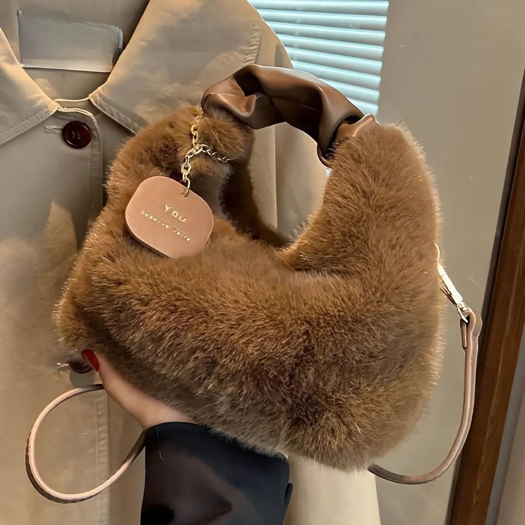 秋冬新款毛绒绒大容量斜挎包女士时尚百搭包通勤2025年流行款包包,箱包皮具/热销女包/男包,小方包,淘宝优惠券,粉丝福利购,淘宝优惠卷