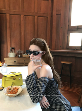 CHANGING REAL 左岸咖啡 韩系格子一字肩长袖衬衫女收腰露肩上衣