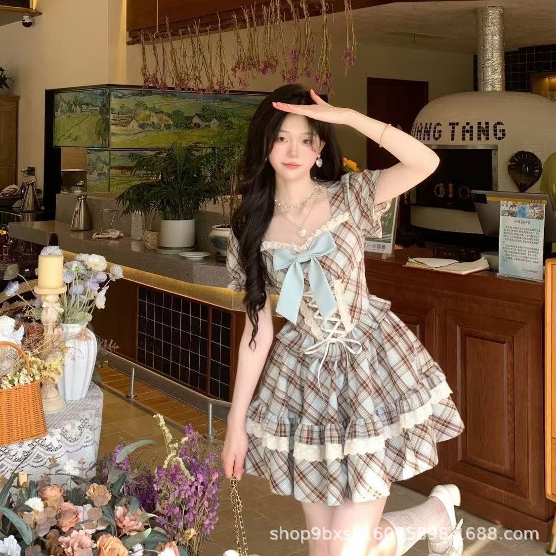 大码女装法式复古学院风方领泡泡袖连衣裙夏甜美蝴蝶结格纹公主裙