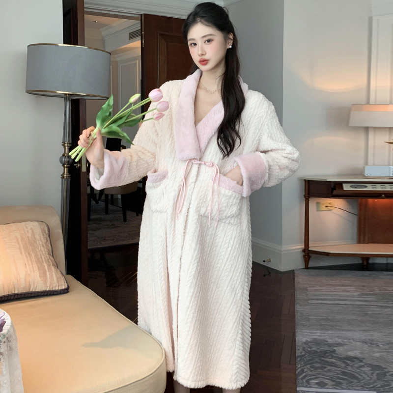 双面珊瑚绒甜美加厚加绒睡袍
