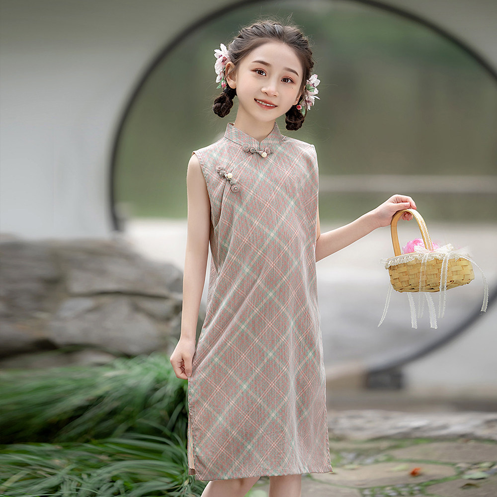 新中式女童改良格子旗袍裙2026新款夏季无袖日常可穿中国风连衣裙