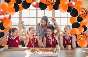 篮球主题男孩生日装饰场景布置学校运动会庆功宴篮球拱门布置装饰