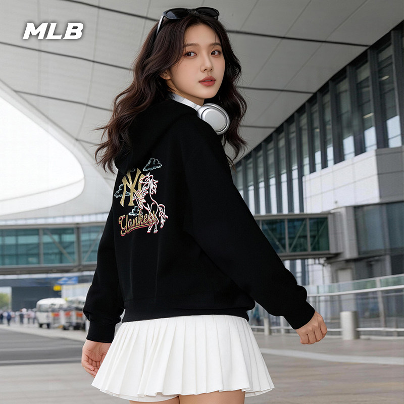 MLB官方男女同款新年生肖马印花图案休闲连帽卫衣26春季新款HDQ01