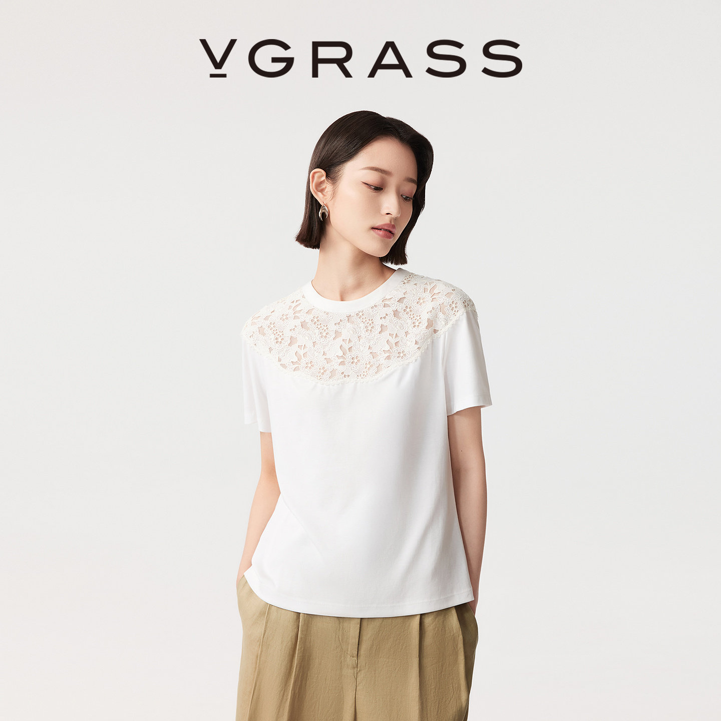 VGRASS维格娜丝26夏季新品艺术云肩镂空蕾丝拼接圆领短袖棉T恤女