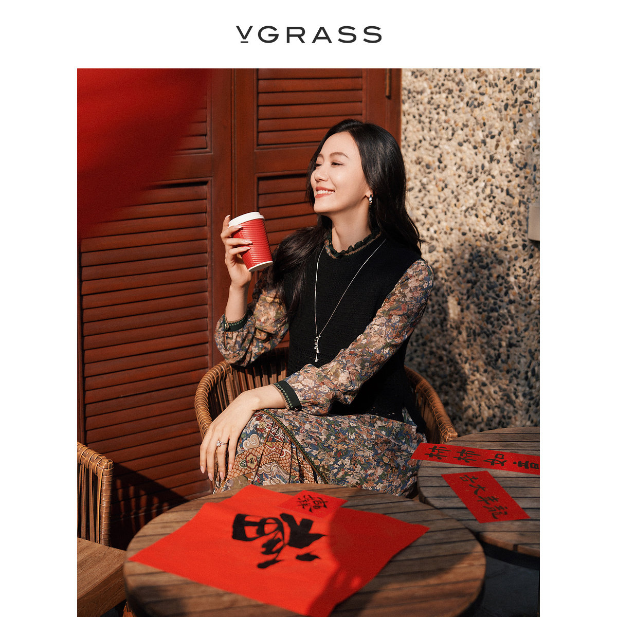 VGRASS百搭黑色全羊毛针织背心马甲女春新款圆领设计肌理镂空小衫