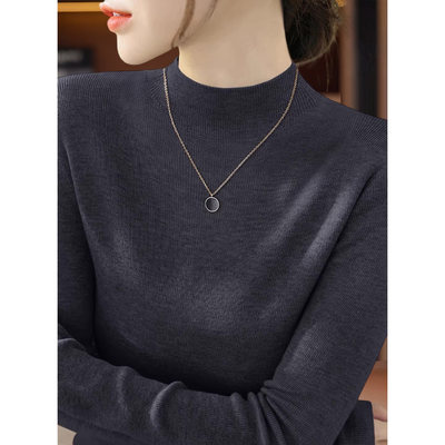 灰色简约半高领针织打底