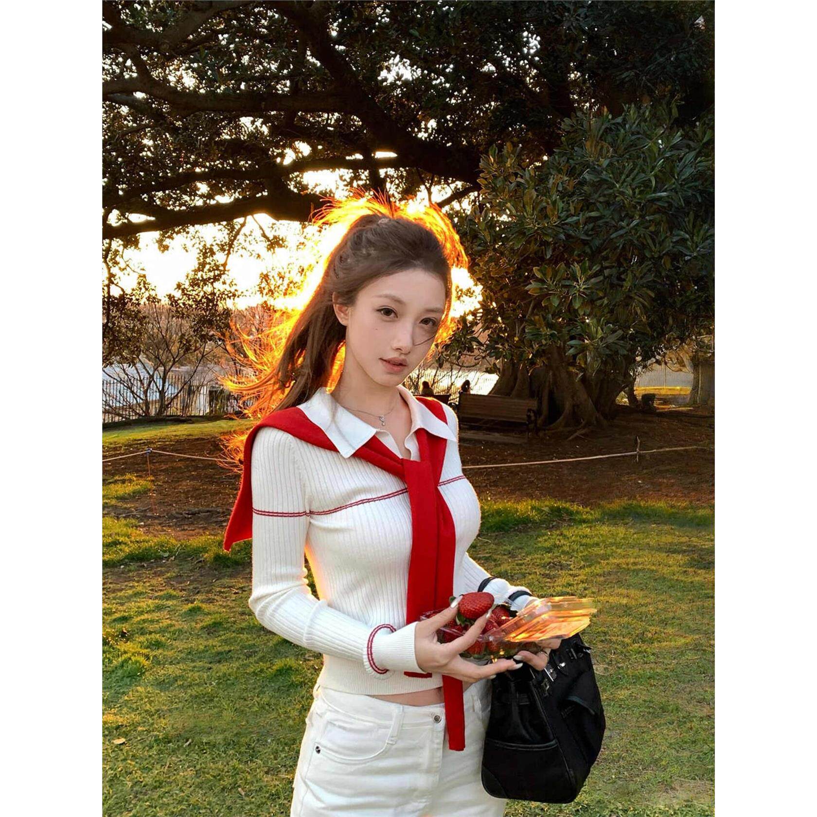 法式白色polo领披肩针织衫女秋季纯欲风气质修身显瘦紧身长袖上衣