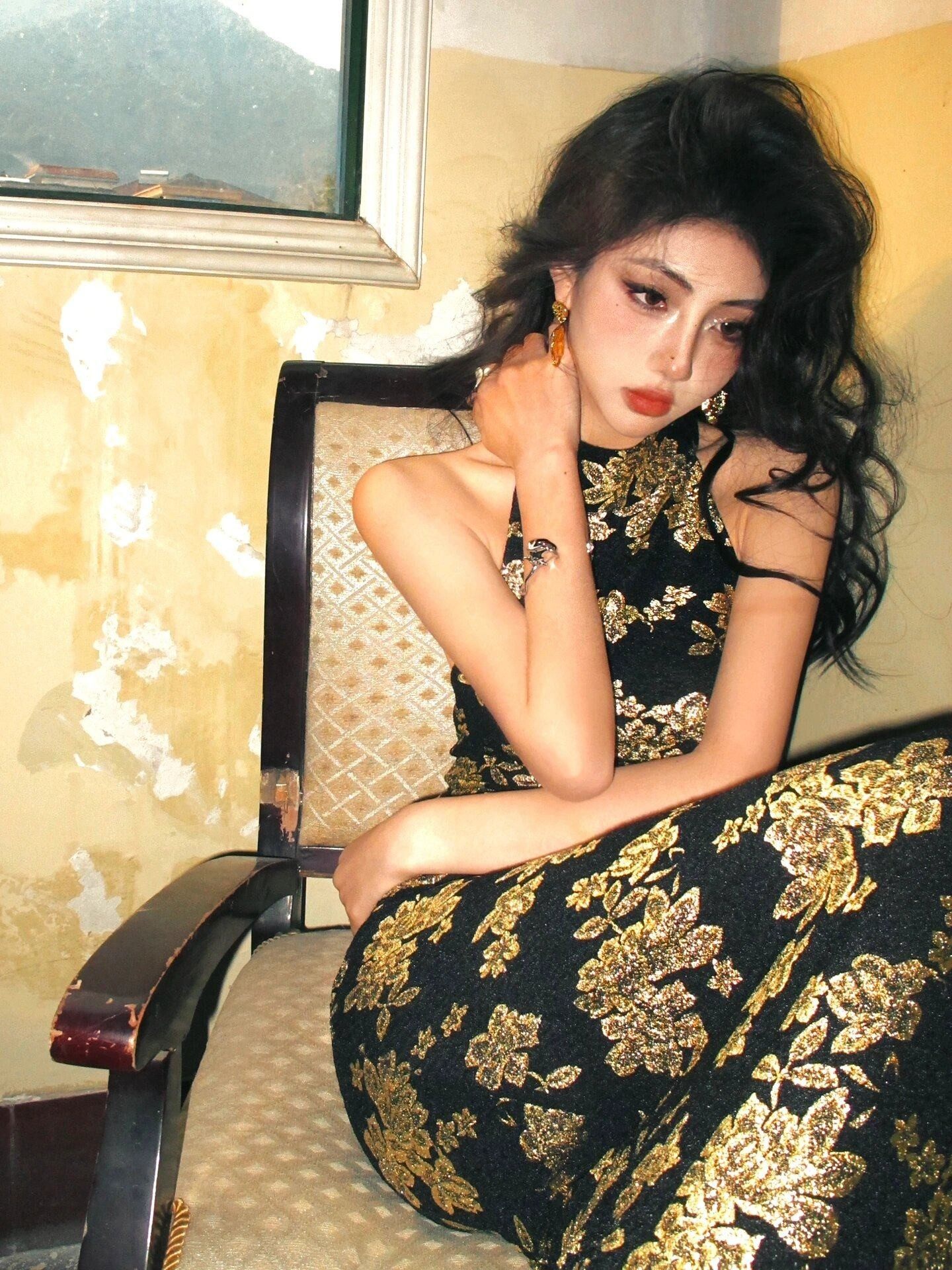 thumbnail for Now MOXI new Chinese style improved cheongsam bronzing national style sexy high-end evening dress halterneck dress