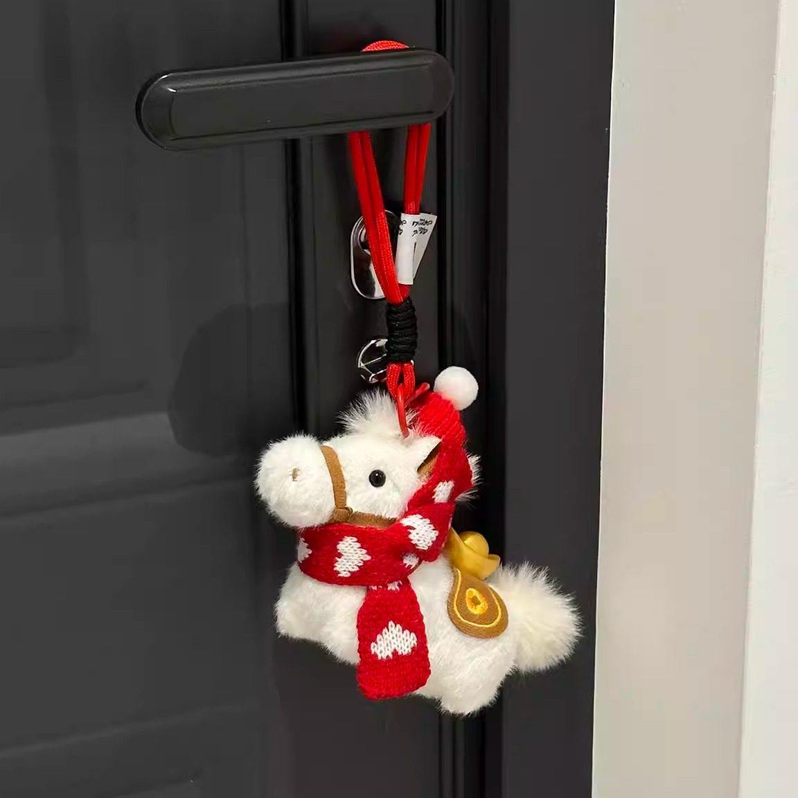 新年元宝小马门挂入户门把保护套毛绒玩偶马年吉祥物喜庆居家装饰,节庆用品/礼品,挂饰/生肖挂饰,淘宝优惠券,粉丝福利购,淘宝优惠卷