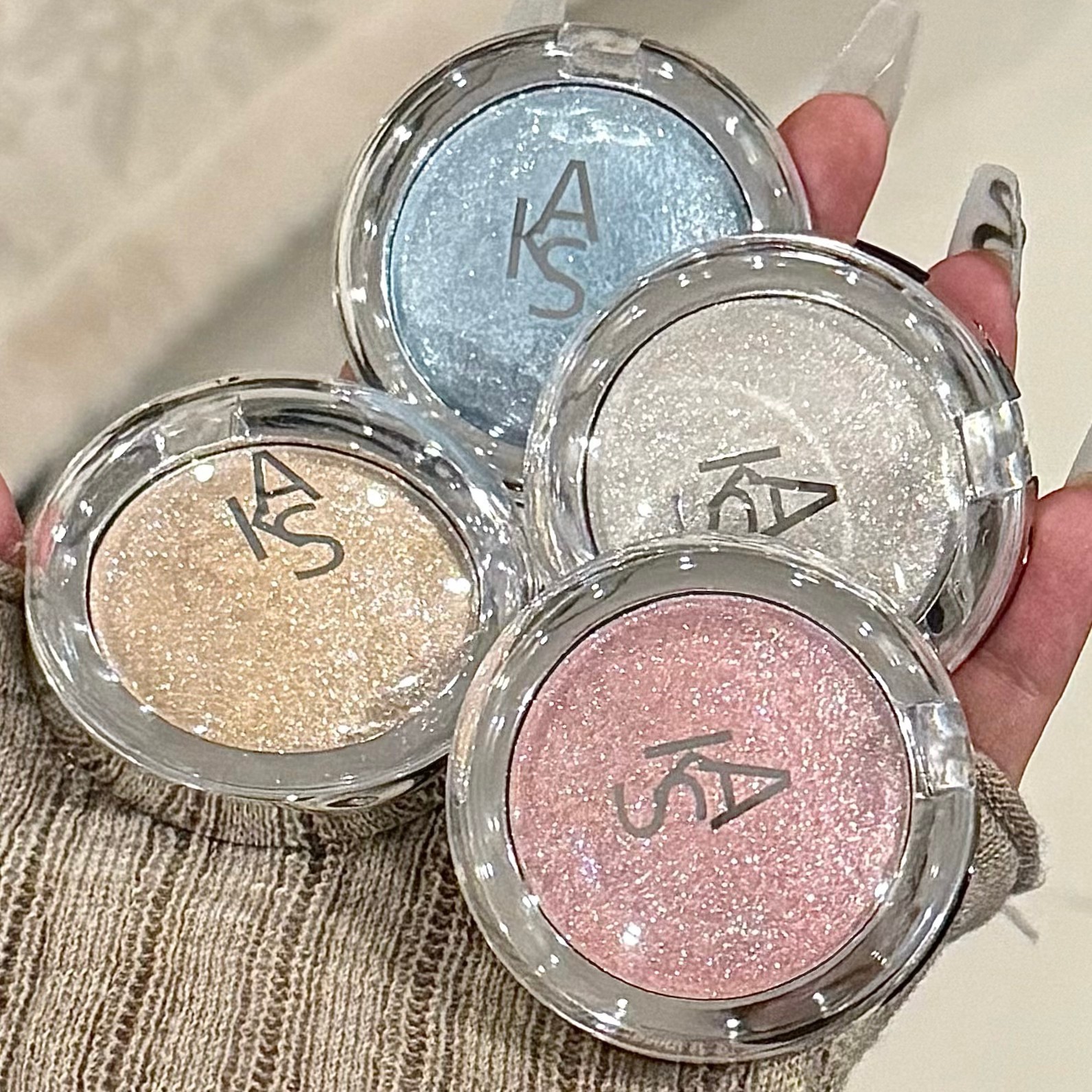 kakashow水缎流光高光膏脸部提亮