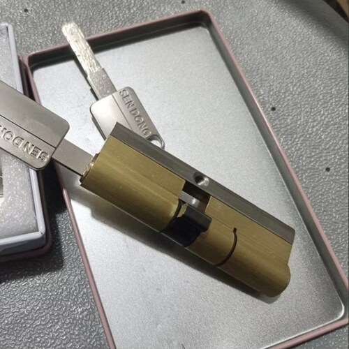 更换铜钥匙双面防盗门锁芯通用叶片锁芯家用防盗锁超C级锁芯防撬