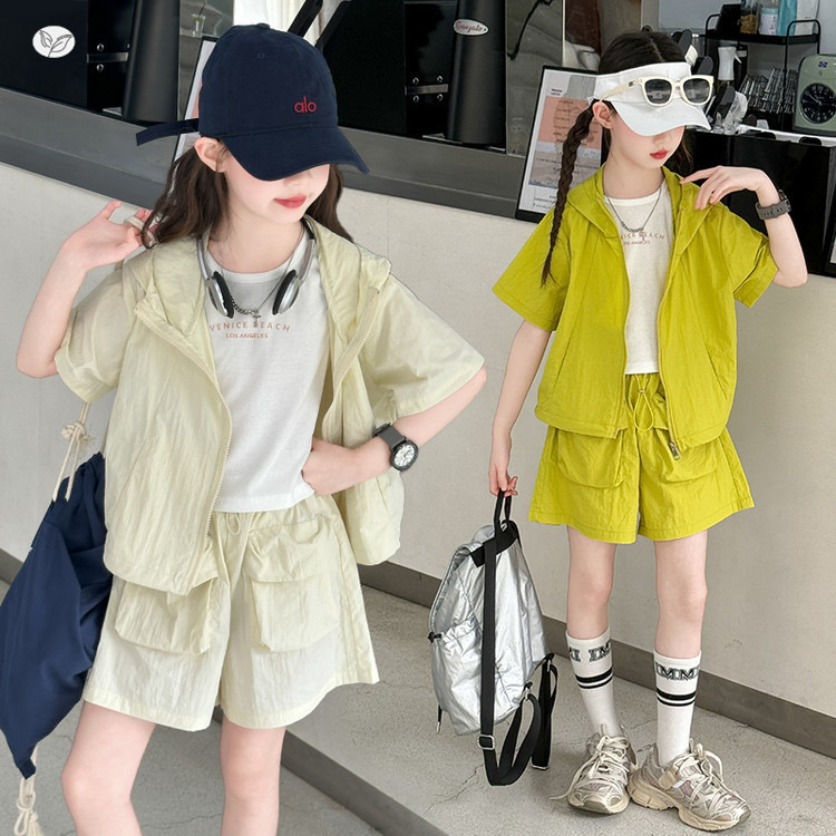 女童夏季防晒套装2025新款连帽外套工装短裤T恤三件套中大童轻薄