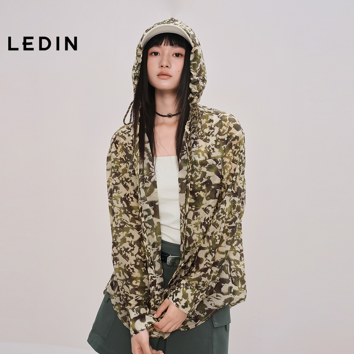 【商场同款】乐町迷彩绿长袖衬衫2025秋季新款宽松上衣C2CAF3112