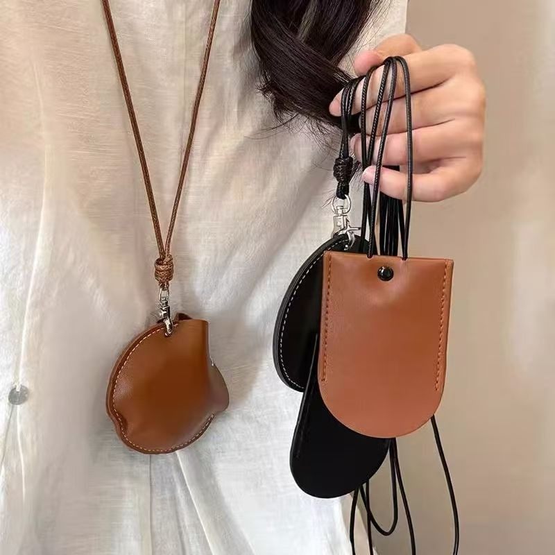 挂脖磁吸皮革墨镜夹项链女眼镜夹挂绳脖子衣服装饰挂链毛衣链配饰