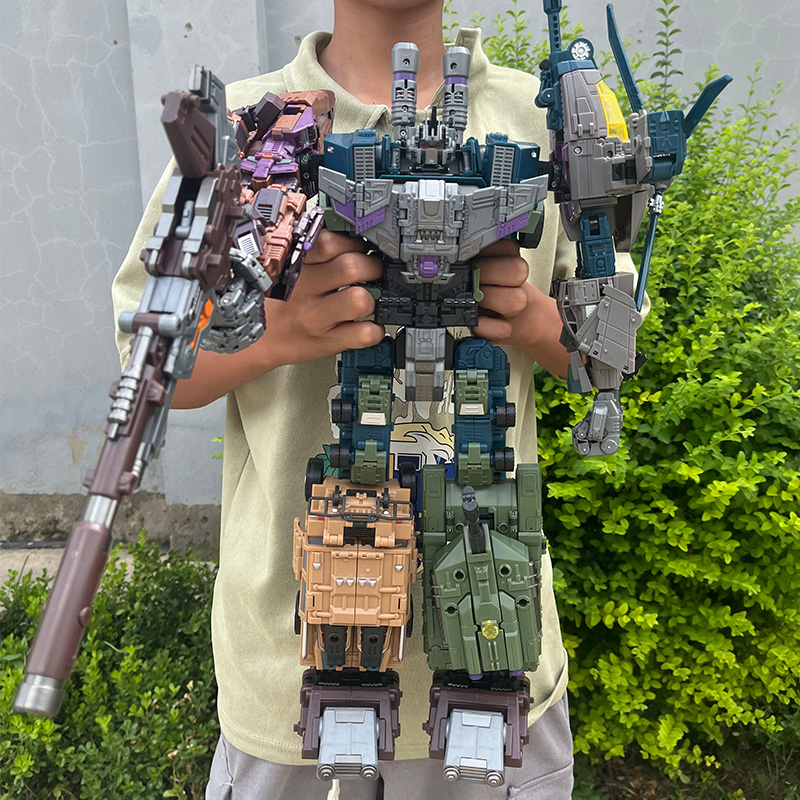 金宝混天豹袭击战神WK军