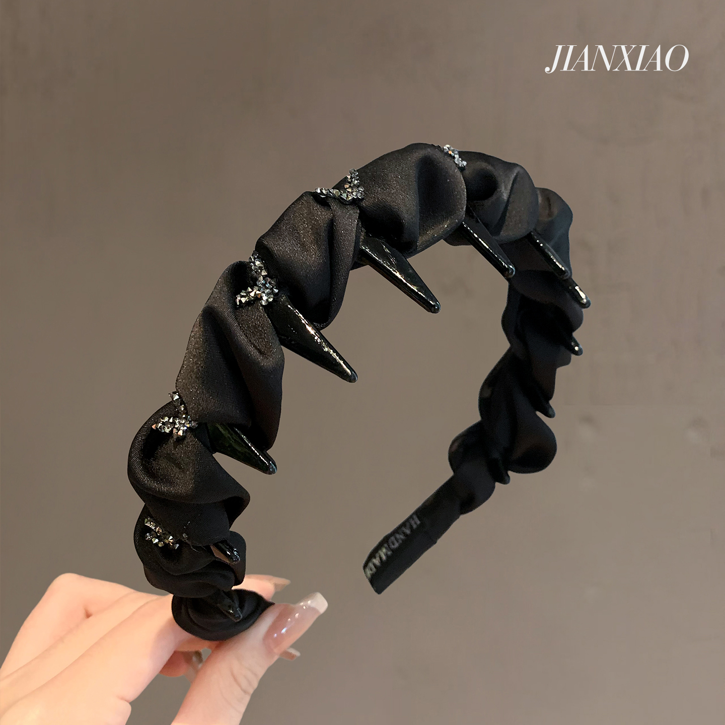 法式复古褶皱缎面水钻发箍高颅顶气质高级感压发捆防滑发卡头饰女