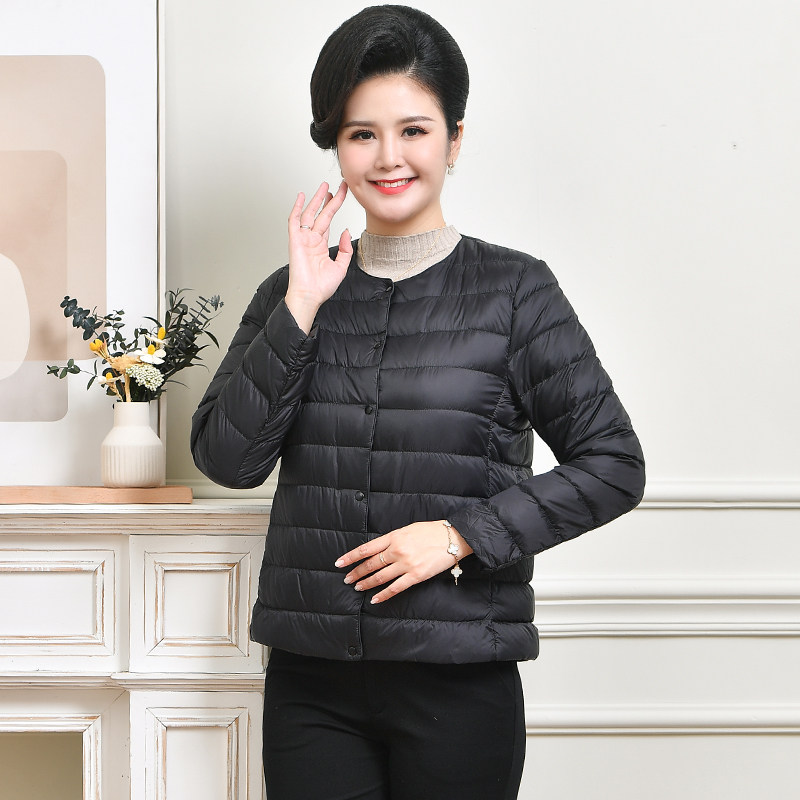 雅鹿轻薄羽绒服短款保暖圆领
