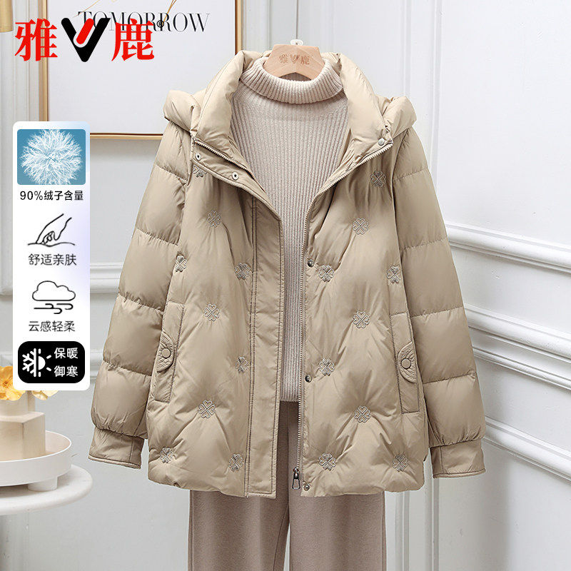 雅鹿连帽保暖防风羽绒服女妈妈装