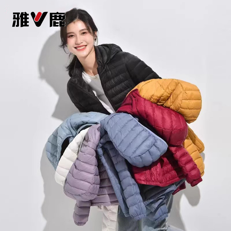 雅鹿简约常规连帽羽绒服轻薄