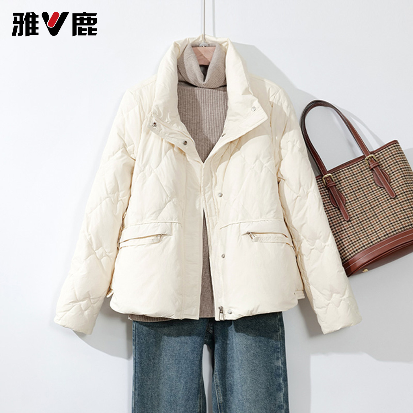 雅鹿百搭短款立领羽绒服女早春