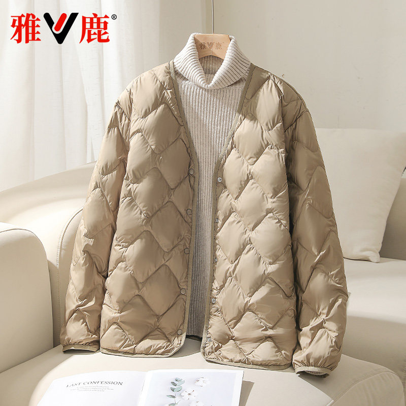 雅鹿新款轻薄短款女羽绒服大码