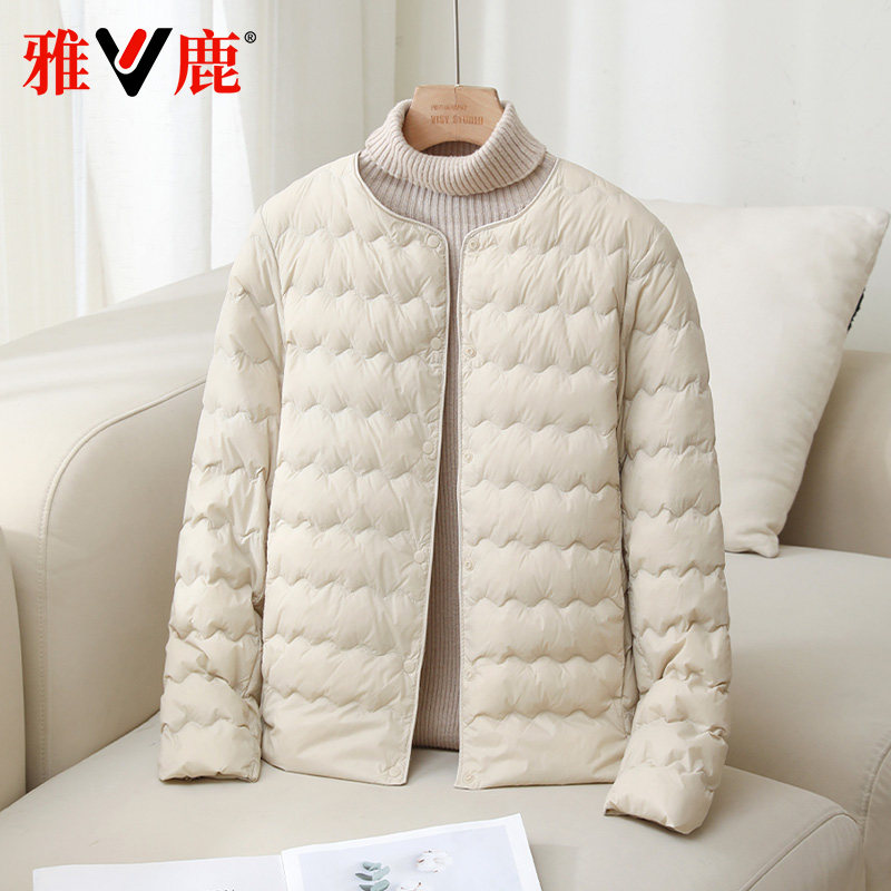 雅鹿2025新款轻薄羽绒服冬季短款休闲修身女士小个子宽松大码外套