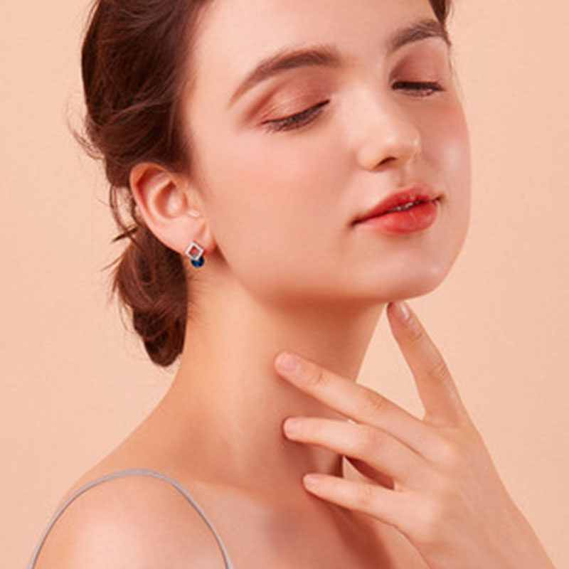 新款潮冷淡风洛2020年采用施华高级感银耳元素简约世奇纯钉耳环