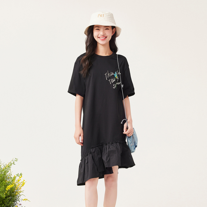飞鸟和新酒拼接针织连衣裙女2023夏季短袖圆领直筒连衣裙