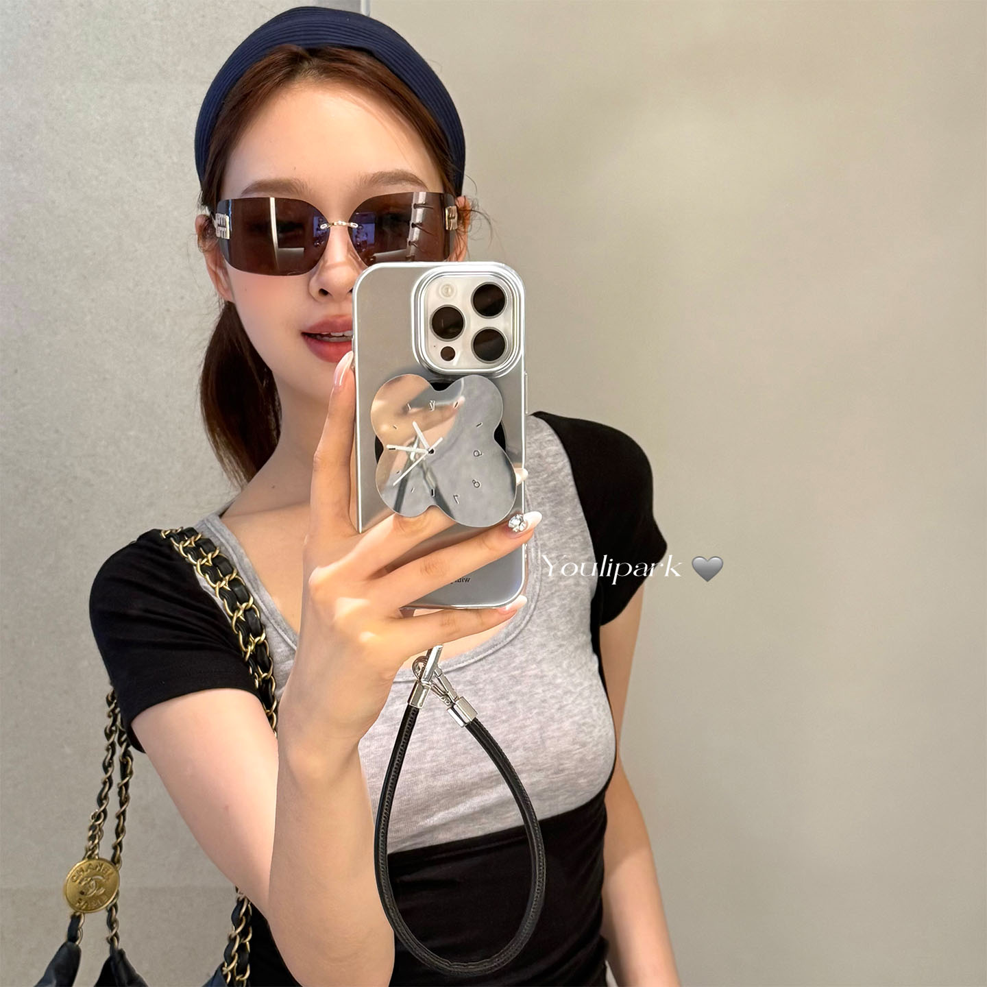 电镀镜面花朵磁吸支架苹果手机壳