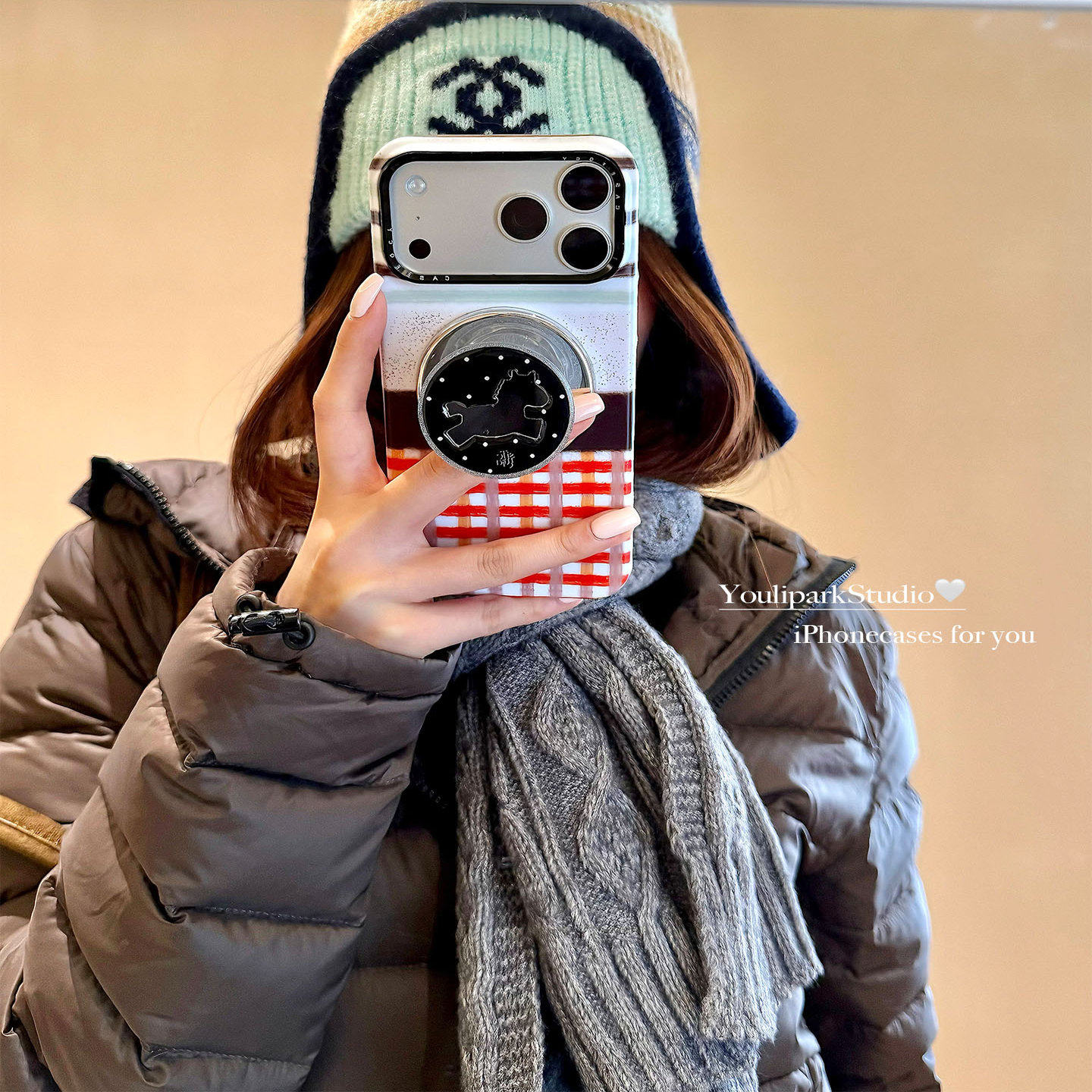 由里公园ins秋冬格纹拼接镜面小马磁吸支架适用17pro苹果17ProMax手机壳iPhone16全包14新款16Promax保护套女