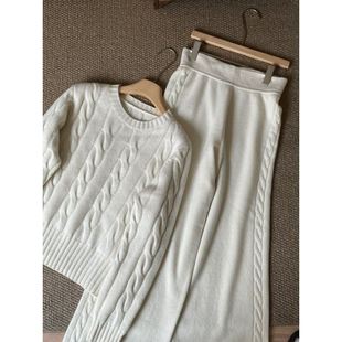 【汤曼妮粉丝专享】秋冬老钱风绞花针织上衣裤子套装253CO569M