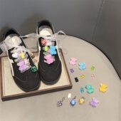 可拆卸装 带扣高级感童趣骰子成人运动鞋 饰 儿童卡通软糖小熊鞋 新款