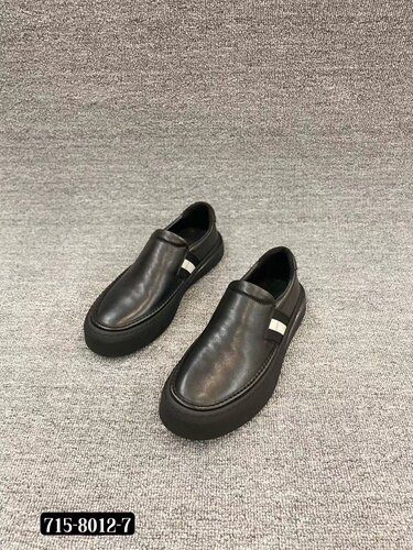 80127欧洲站新款商务休闲低帮男士黑色透气韩版头层牛皮休闲男鞋