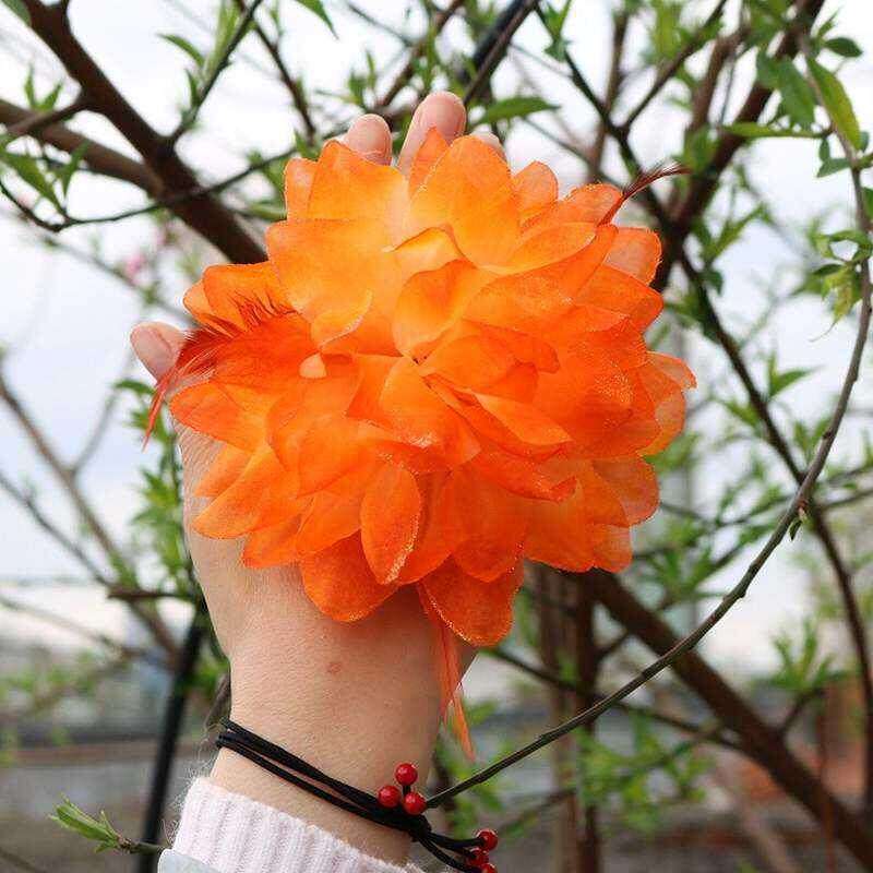 儿童舞蹈头饰小红花复古民族女孩入场手上欧式腕带花戴舞会手拿花