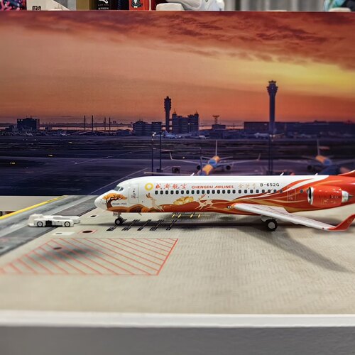 NG NGmodel  成都航空C909/ARJ21 B-652G  1: 200目测无暇