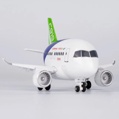 C919卡通版飞机模型，呆萌设计，超可爱！尺寸约10.45×13.02×7.