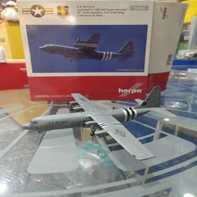 Herpa 1:200 美国空军Lockheed C-130J-30 Super Hercules模型，