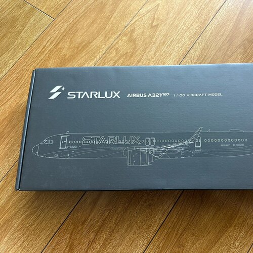 Starlux星宇航空官方出品A321neo飞机模型，1:100比例，初号机B-5