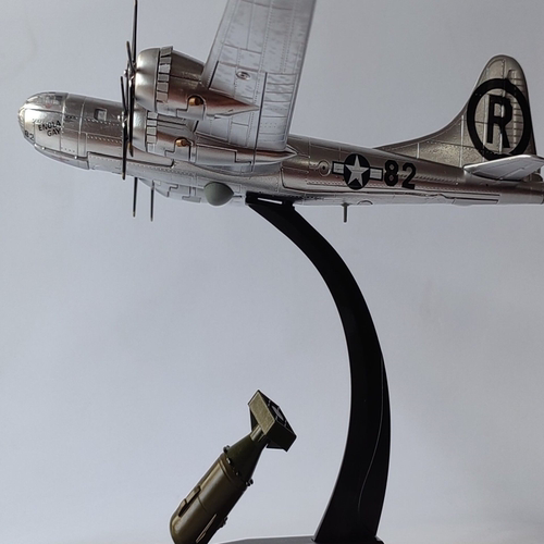 AF1 B-29小男孩 胖子出货1:144比例AF1出品的1:144比例B29模型