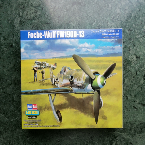 小号手81721 1/48  FW-190D-13  未拆，版件完好，交易，当面验