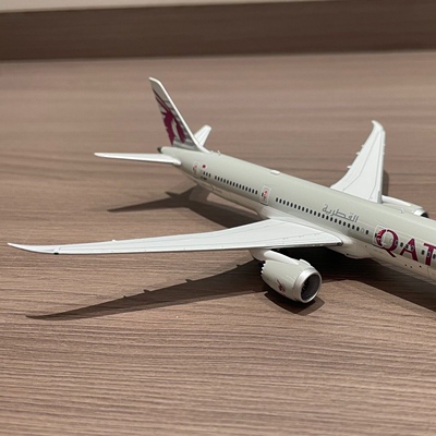1/400 Aviation B787-9 卡塔尔航空 A7-BHF 卡航涂装 型准的787