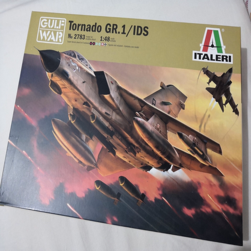 italeri 意大利 狂风 ids 1/48  成色:全新;比例:1/48;材质:塑料