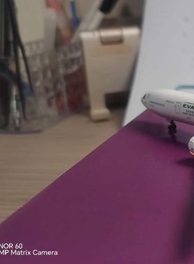1：400 jetx 长荣航空MD111：400飞机模型可能存在一些小问题