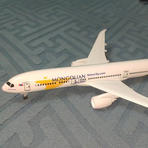 【蒙古航空】波音787-9机身合金材质，发动机树脂材质细节到位