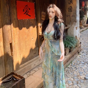 2026新款法式碎花吊带连衣裙女夏小个子感海边度假雪纺长裙高