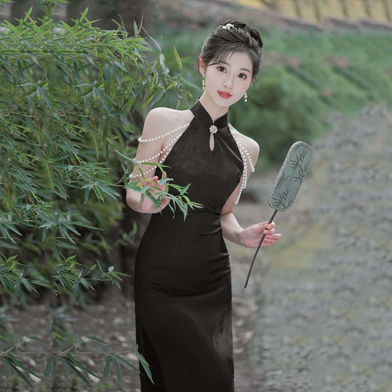 2026新款明星同款黑色挂脖无袖国风新中式旗袍改良年轻款女感
