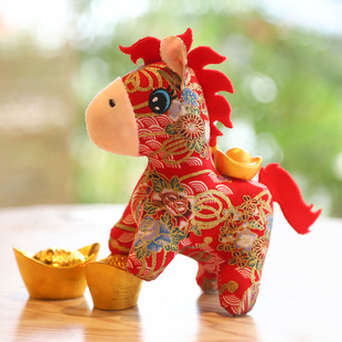 2026年小马吉祥物毛绒挂件钥匙扣包包挂件红色生肖马公仔玩偶