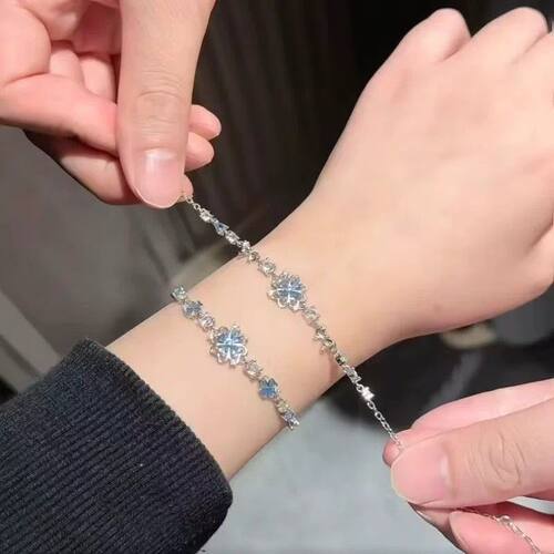 蓝色四叶草花朵手链女轻奢锆石小众设计高级感ins风清新气质手饰