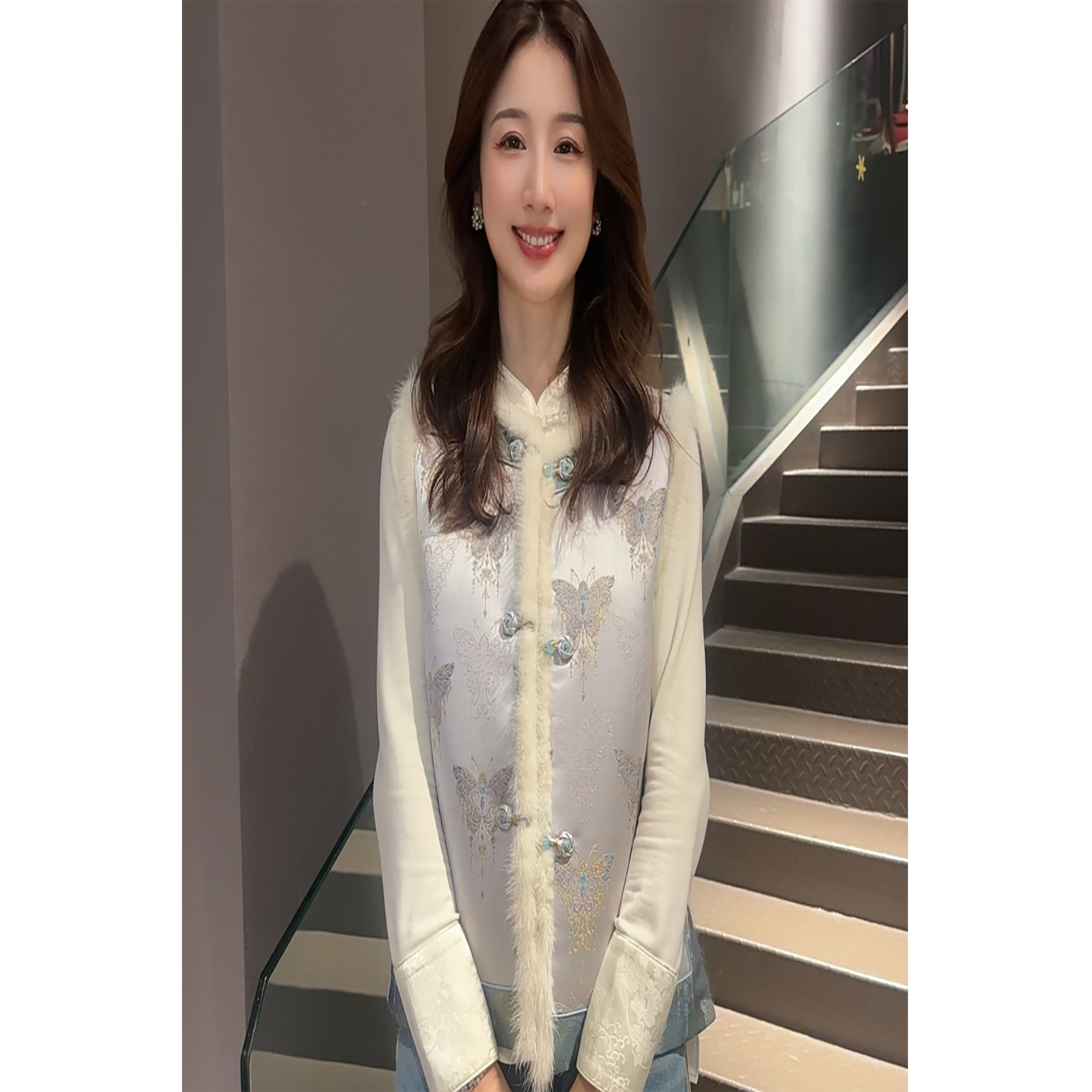 《ELFBOX》冬款重工时尚百搭显瘦加厚夹棉女马甲6630